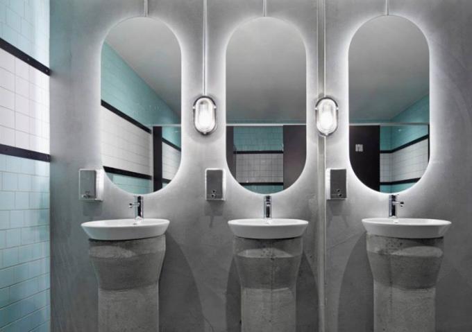 Il est facile installer 8 raisons pour lesquelles vous devriez avoir un miroir rétro-éclairé dans votre salle de bains //elles --- Vous pouvez courir une bande des lumières de LED derrière le miroir vous-même et se relier à une source d'énergie, ou vous pouvez acheter un miroir pré-allumé et l'avoir installé.
